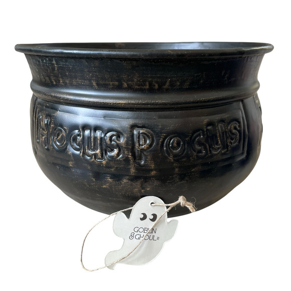 Goblin & Ghoul HOCUS POCUS Halloween Cauldron 12 Embossed Metal NEW - Picture 1 of 15